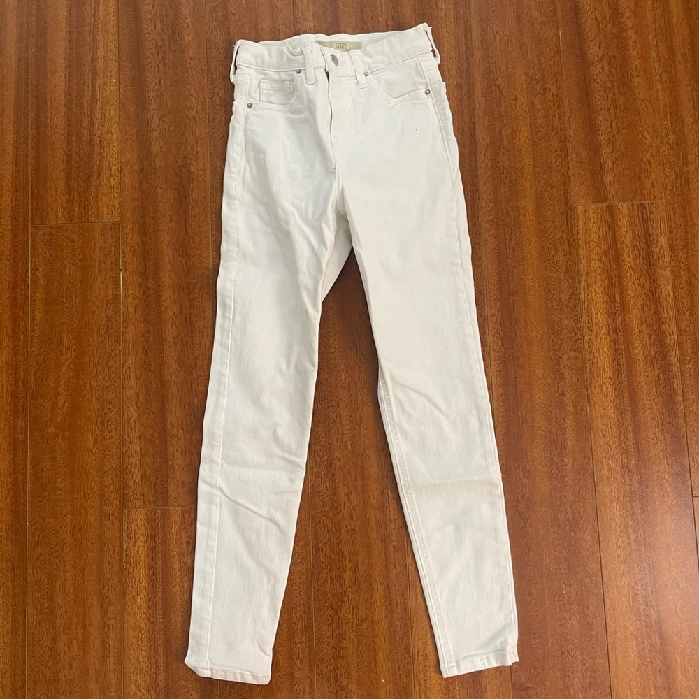 white skinny jeans